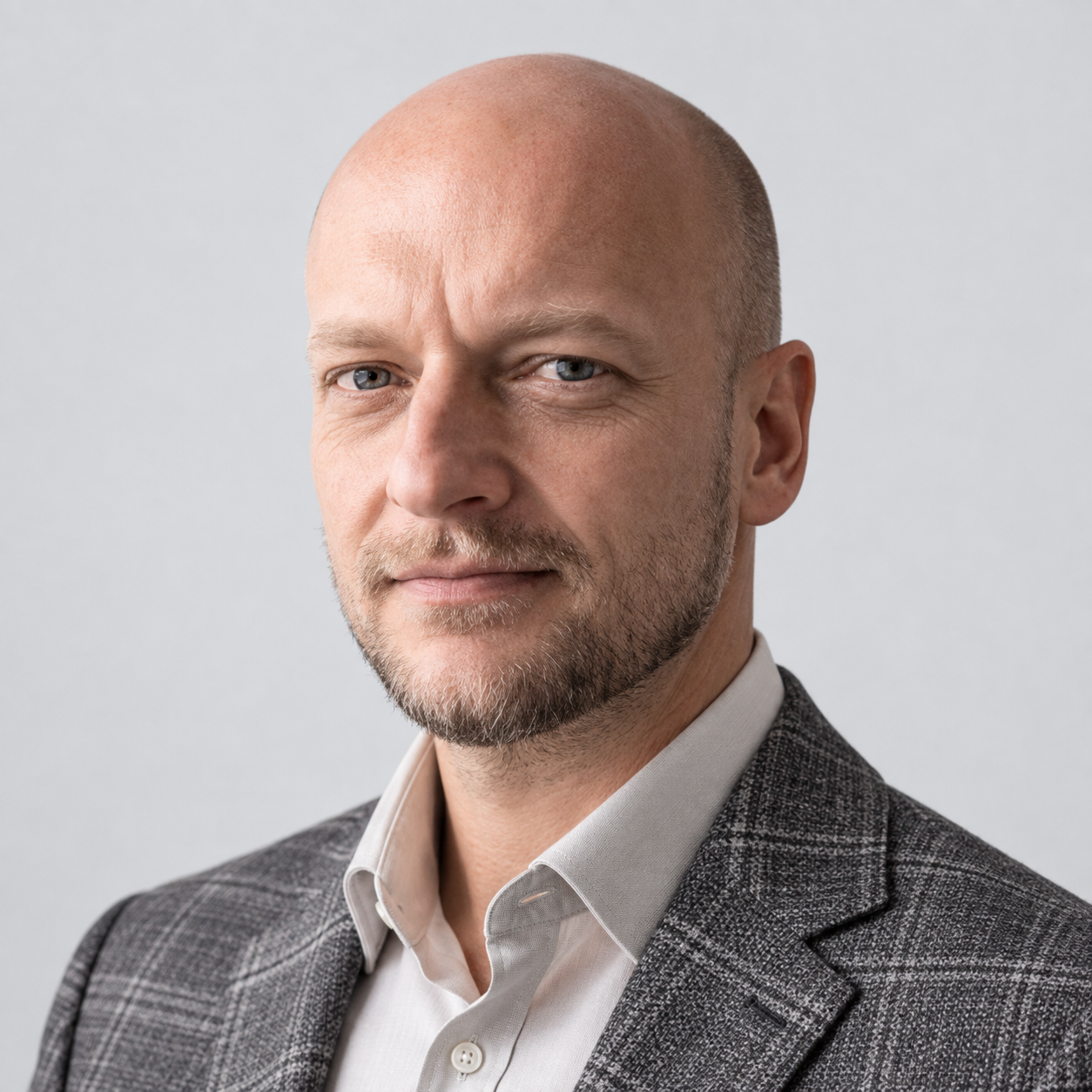 Sebastian Wagner, Ansprechpartner für Lohnabrechnung, Neukunden und Partnerschaften bei hob Datenservice.
